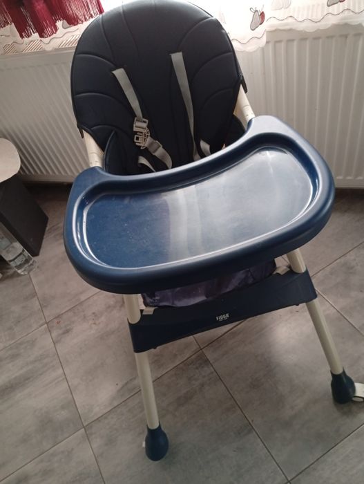 Scaun de masa pt bebe