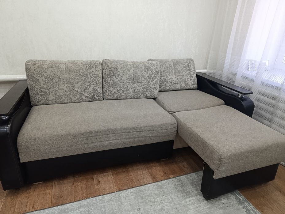 Продам угловой диван