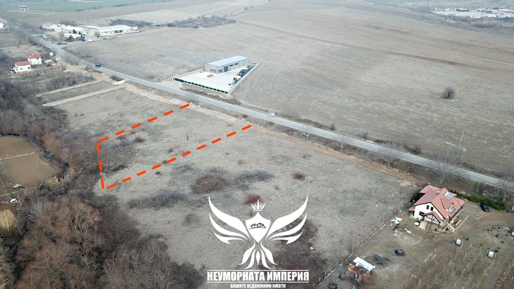 Под наем земя, парцел, паркинг 3037кв.м. в Асеновград, първа линия