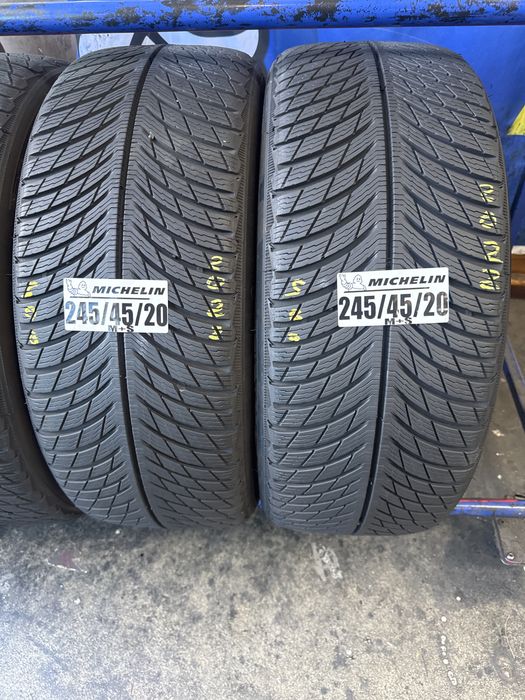 245/45/20 Michelin M+S