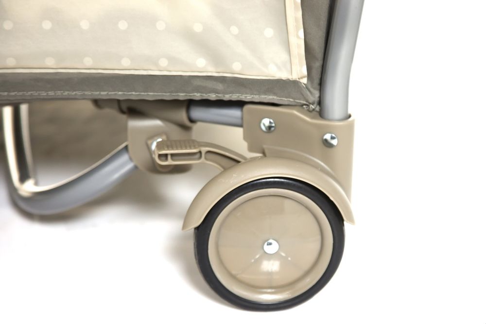 Продаю манеж-кровать