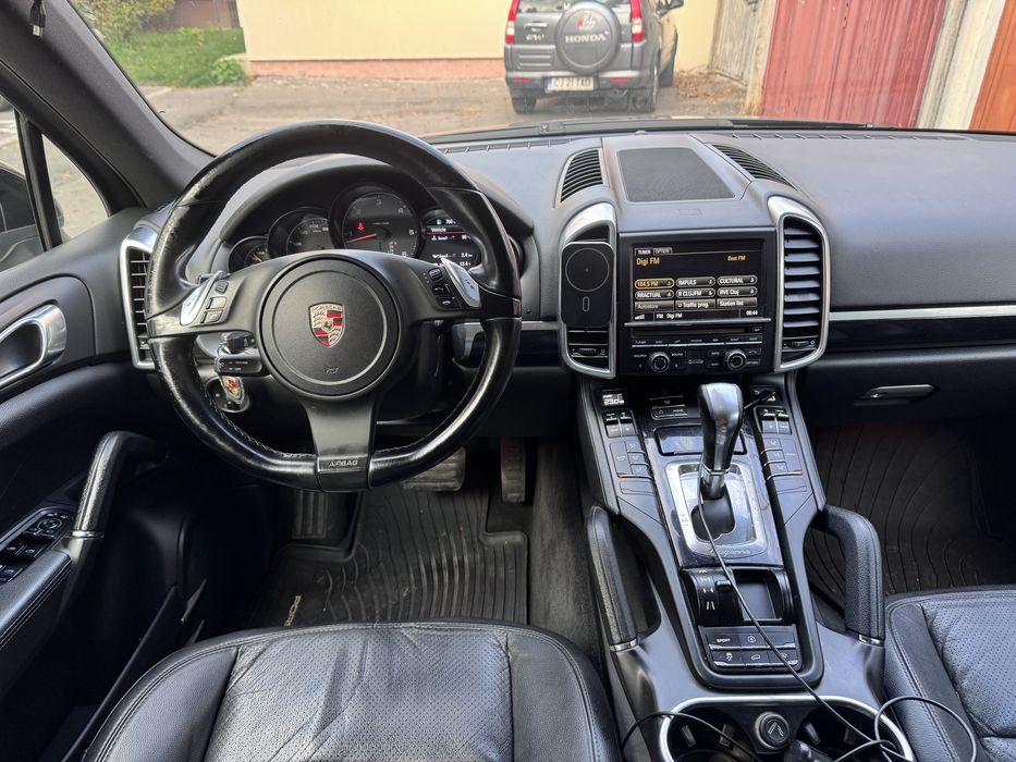 Vând Porsche Cayenne 2011 3.0d