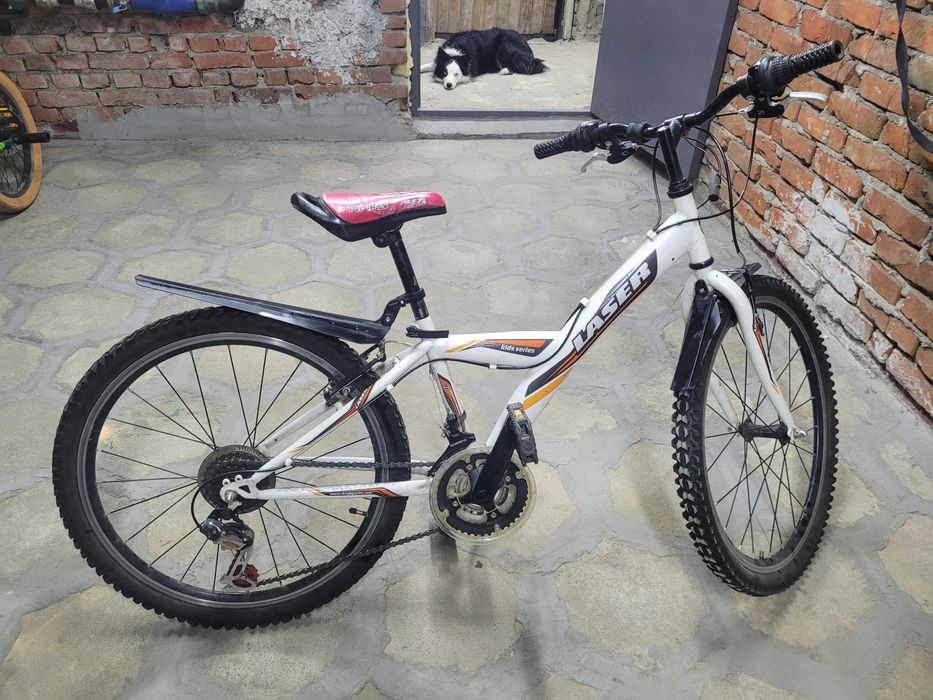 Продавам детско колело