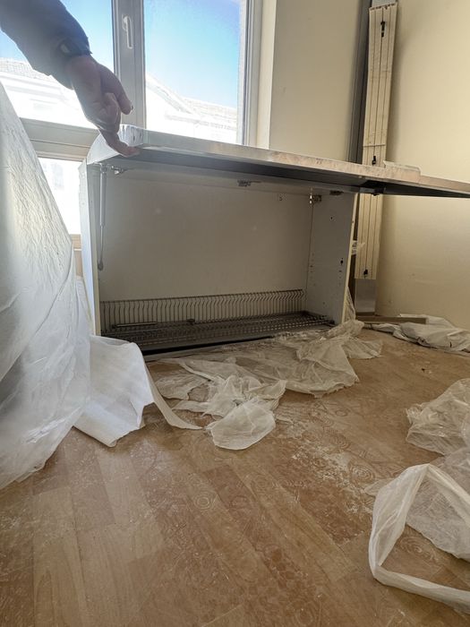 Нови кухненски шкафове – комплект 3 бр., метални кошници – 450 лв