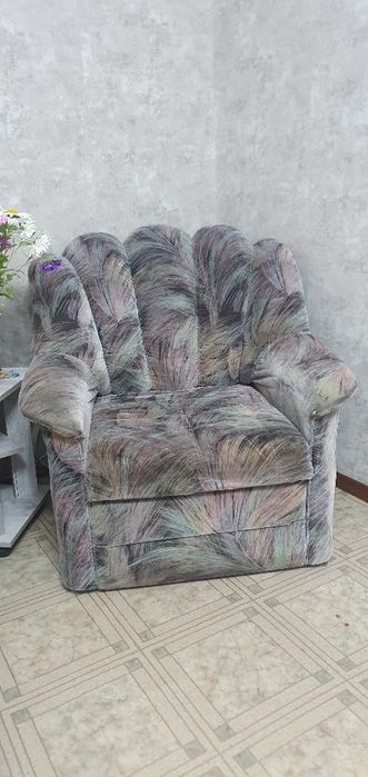 Диван и два кресла