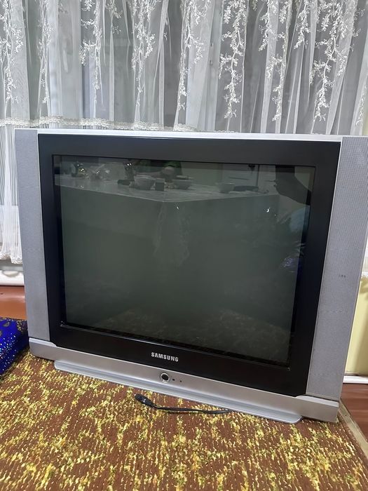 Продам старый телевизор