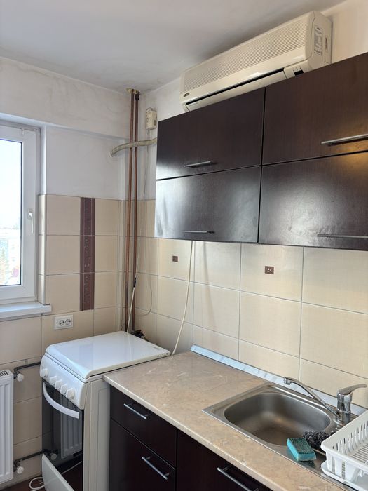 Proprietar inchiriez garsoniera, strada Avrig, sector 2