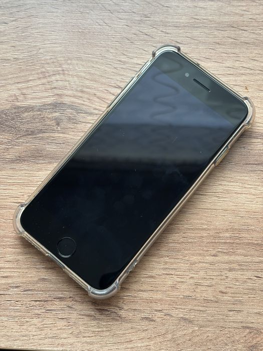 Продам iPhone 7 32GB аккум 100%