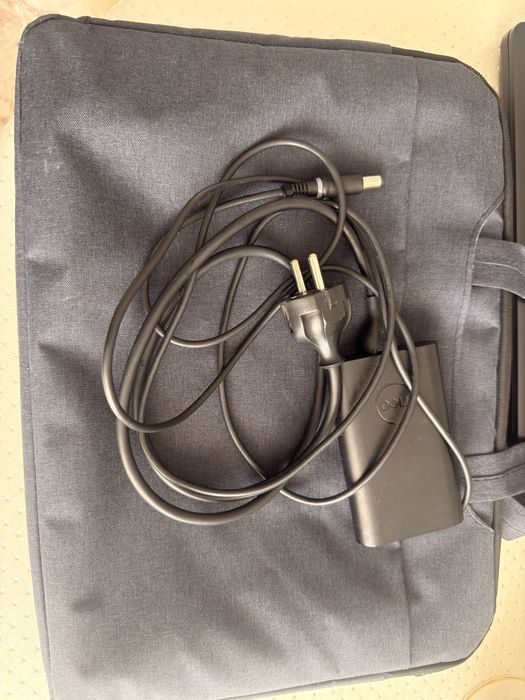 Ноутбук сатылады