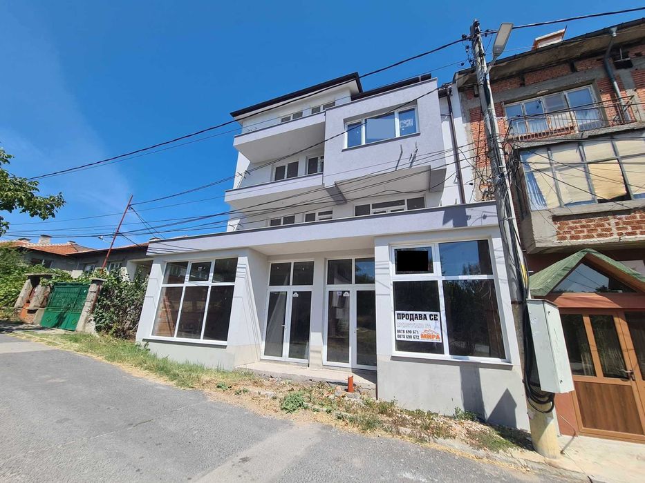 Продава се Тристаен апартамент в Хасково, Младежки хълм - 115 кв.м за 653 €/кв.м - Снимка #1