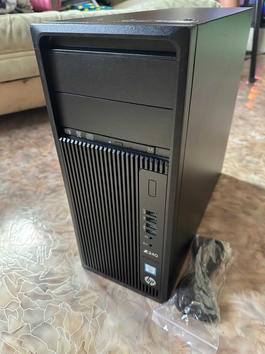 Игровой компьютер Intel Xeon E3-1270 v5 част 4 GHz 8 ядер видео RX 570