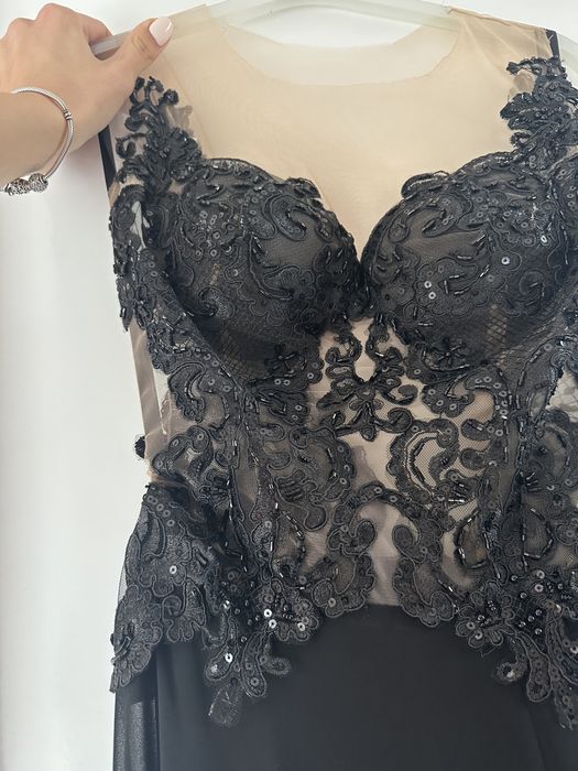 Официална рокля