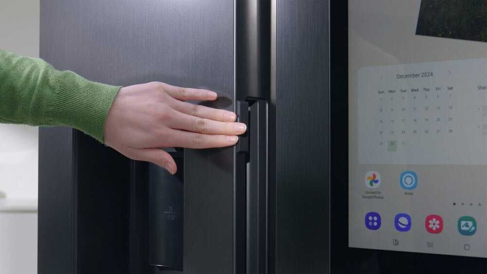 Хладилник Side By Side SAMSUNG RS90F67BEF