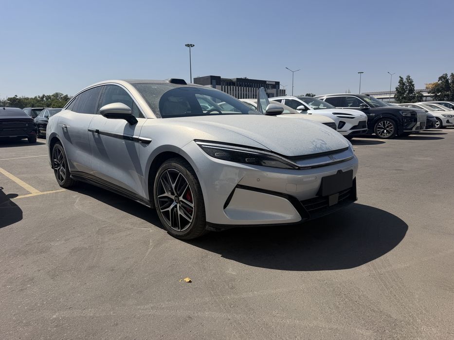 BYD Han L 4 WD Full  nomiga chiqadi