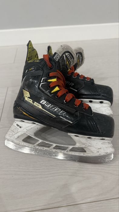 Коньки хоккейные