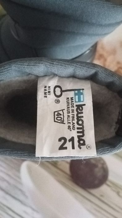 Продам детские зимние сапожки