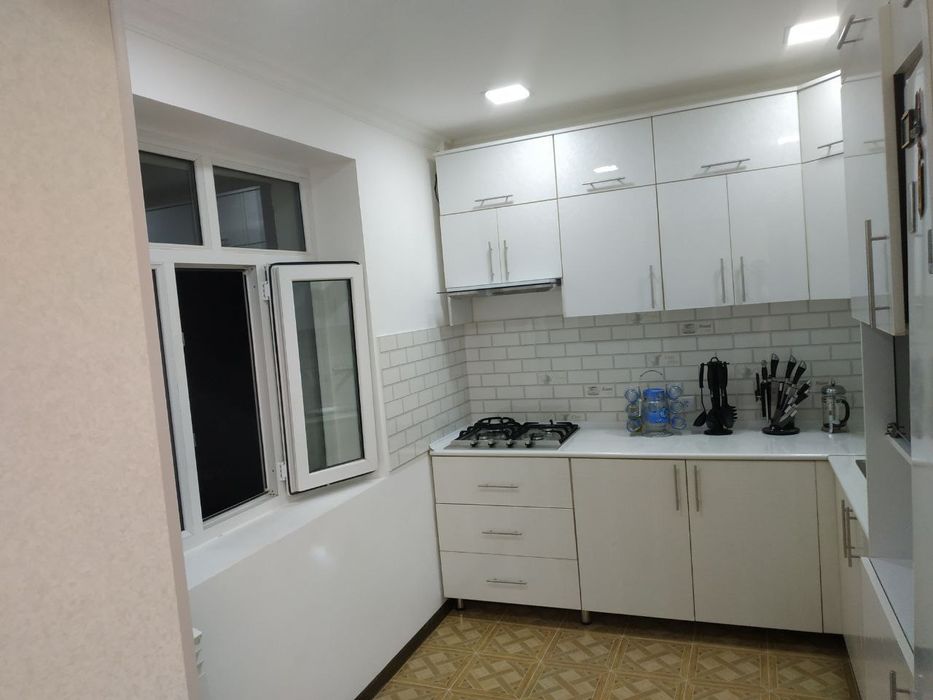 Квартира продаётся метро Хамза Новза 2/4/4 меб тех Чиланзар Е квартал