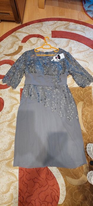 Rochie de seara gri cu broderie