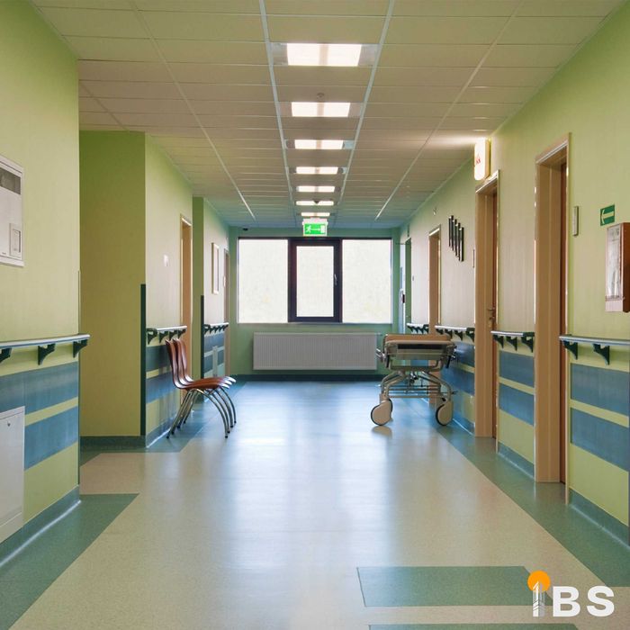 Коннелюрный плинтус для медицинских учреждений