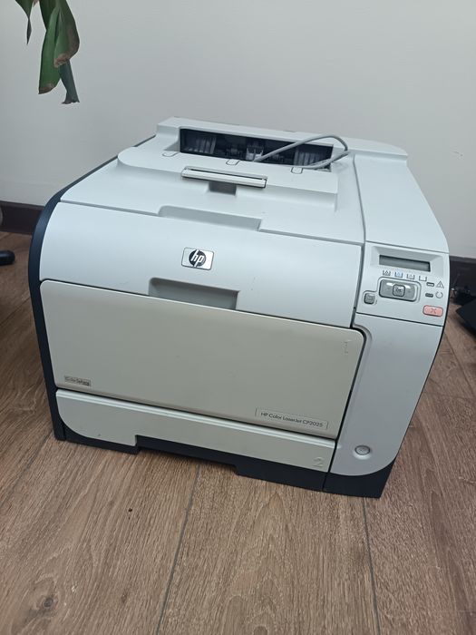 Цветной принтер HP Color laser jet CP2025