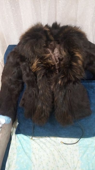 Тоза мехли янги шуба сотилади