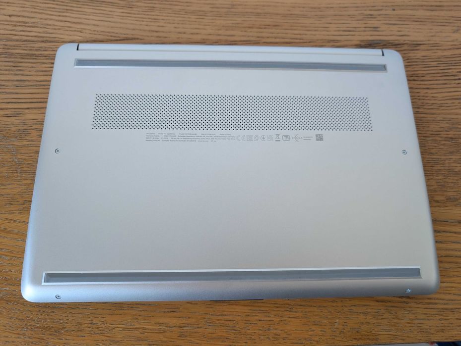 Laptop HP 14s Argintiu | i3 Gen 11 | 8GB RAM | SSD | Win 11 Pro + Office Activat | Baterie 100% | Ideal pentru Școală și Studenți | + Mouse Cadou