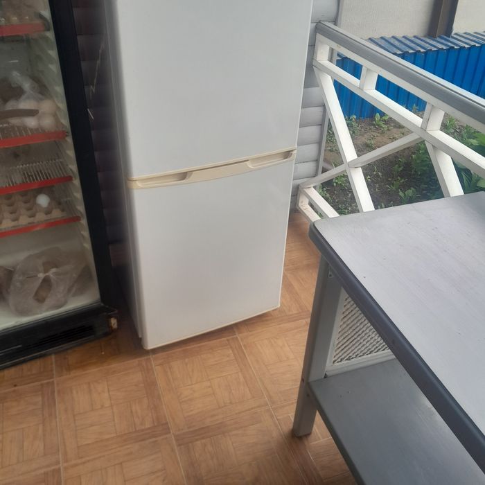Продам холодильник деу