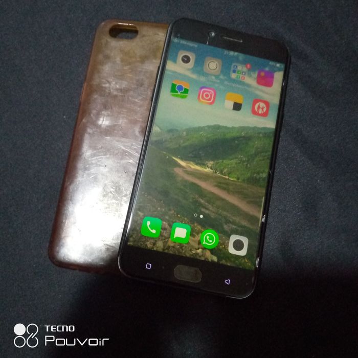 Продам телефон OPPO  а77