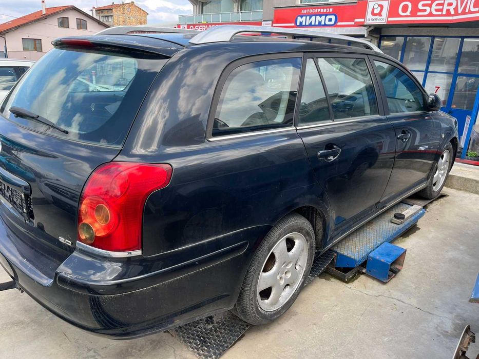 Тойота Авенсис на части