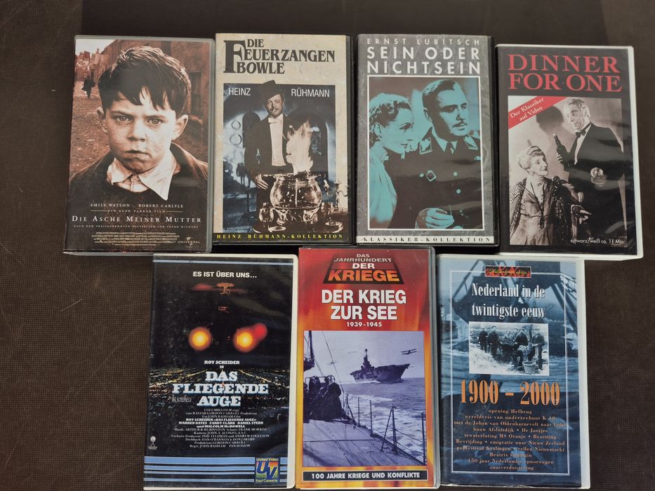 Vând lot 35 casete video VHS  originale,cu filme actiune,