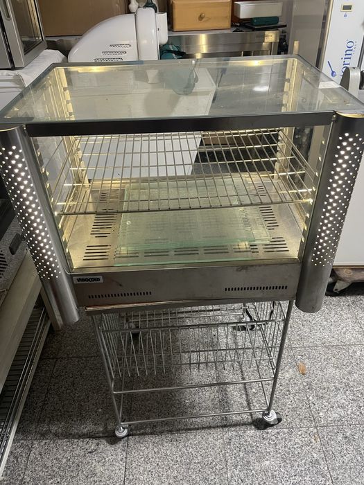 Vand vitrina rece sau calda de banc