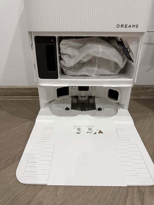 Vând Dreame X50 Complete – aspirator robot