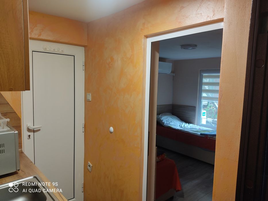 Студио за нощувки в гр. Бургас в жк. Възраждане