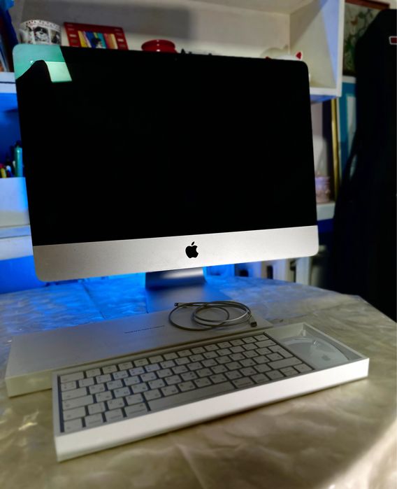 iMac 21.5, 2019 г.ищет нового хозяина