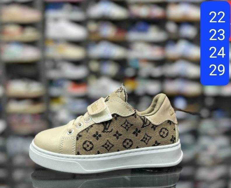 Adidasi fete si baieti