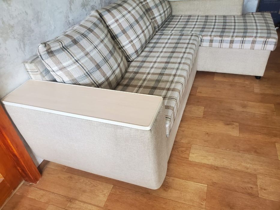 Диван угловой IKEA