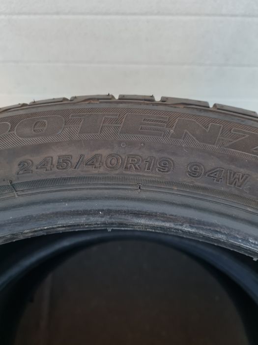 Летни гуми 2 броя BRIDGESTONE Potenza RE050A 245 40 R19 дот 2514