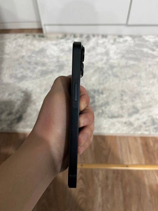 Айфон 14 в хорошем состояние