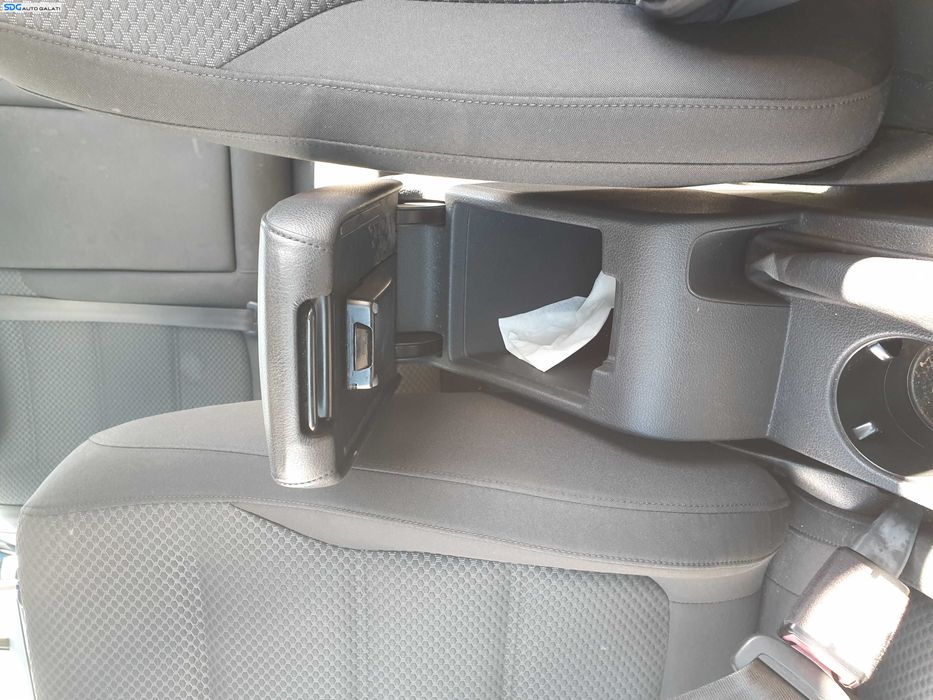 Cotiera Piele cu Consola Volkswagen Jetta 4 2010 - 2018 [K7592]