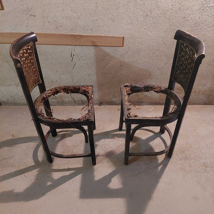 Стари столове от царско време - 4 броя.