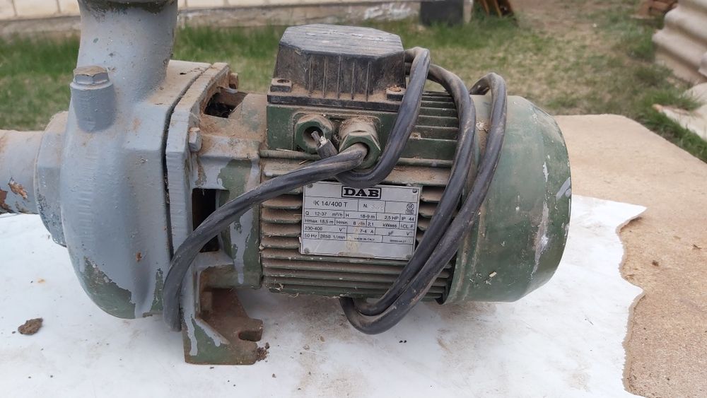 Водяной насос с мотором