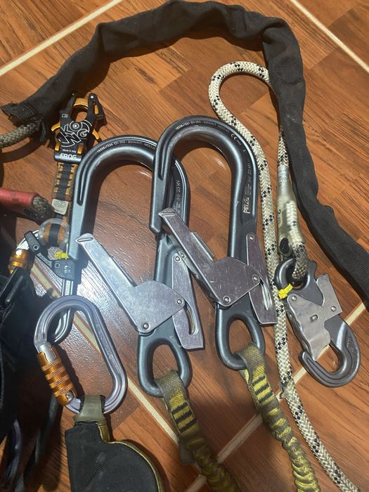 Ham alpinism utilitar Petzl Avao