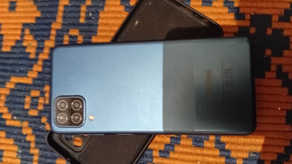 Продам samsung A12