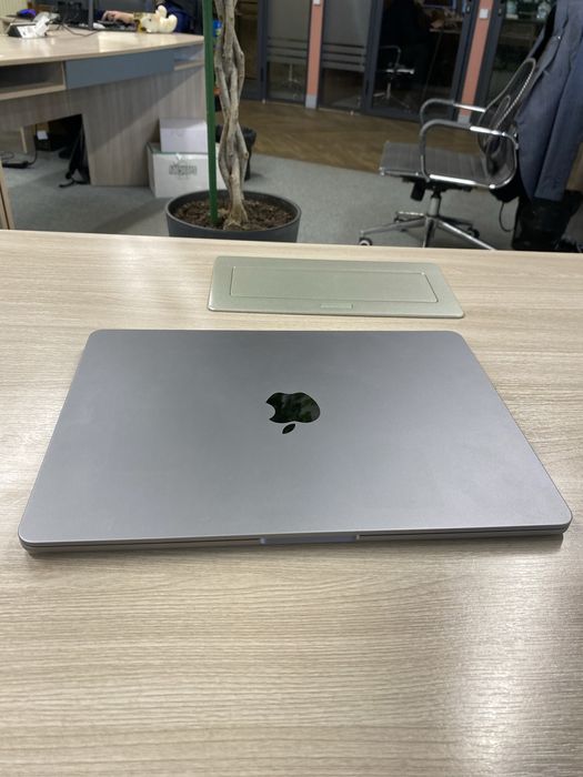 Macbook Air 13,6 M2