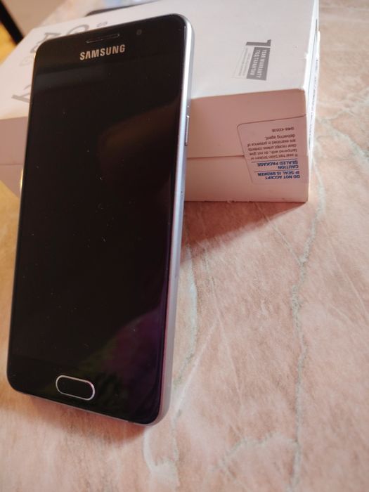 Продается телефон Samsung Galaxy A3 dual sim