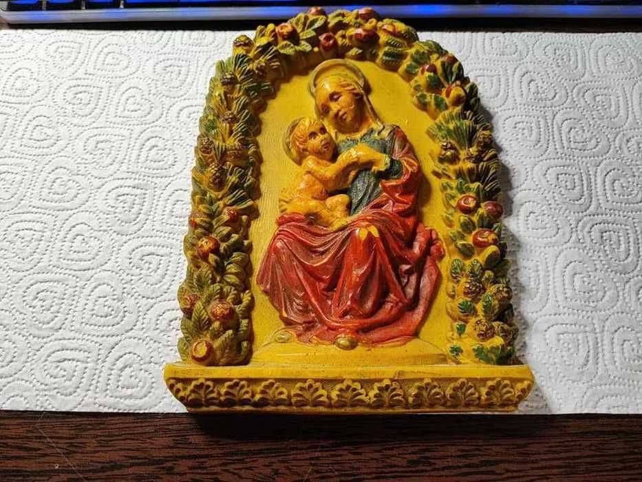 Lot vintage de 14 icoane si obiecte religioase