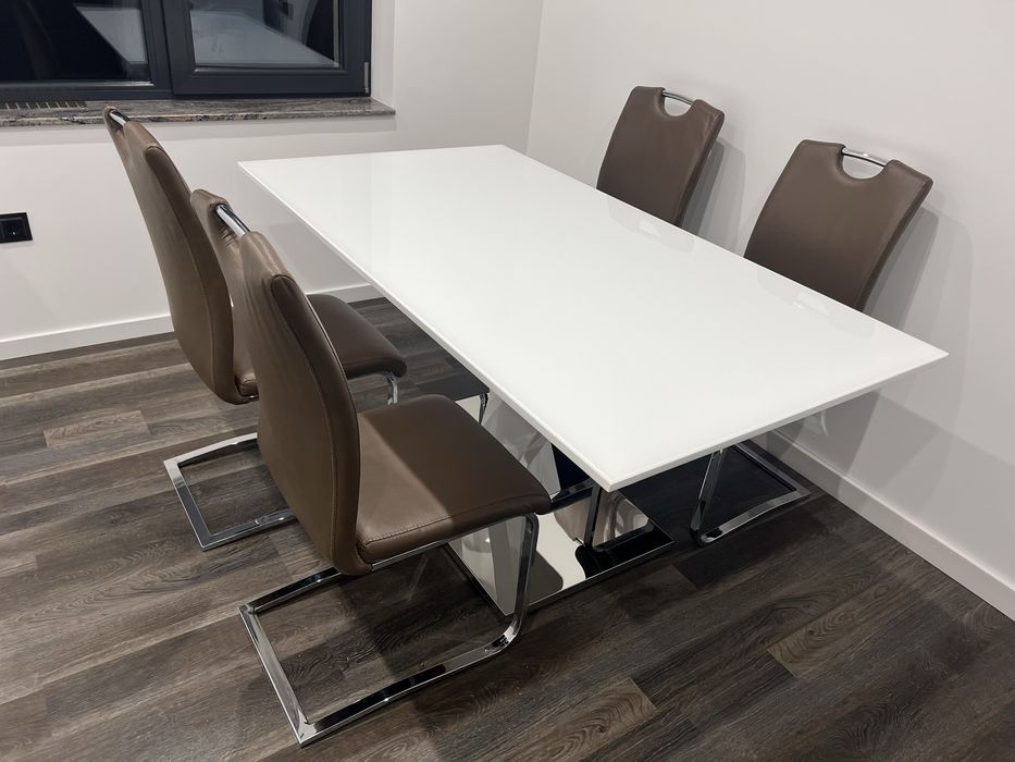 Masa alba placata cu sticla 160/90+4scaune