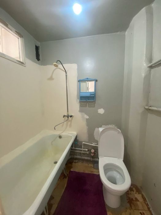 Qora qamish 1/4 da 1 xona srochno