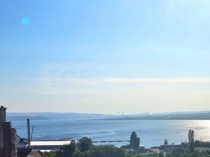 Продава се Двустаен апартамент в Варна, Погреби - 75 кв.м за 1467 €/кв.м - Снимка #2