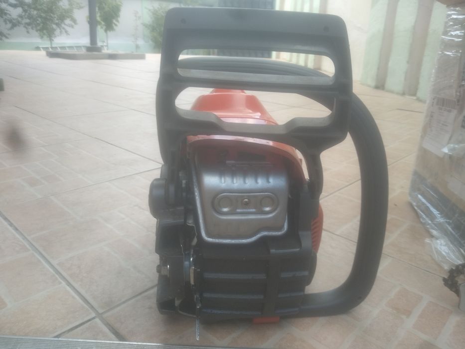 Motoferastrau/Drujba Husqvarna